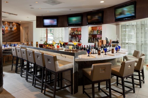 Doubletree Washington Silver Spring bar